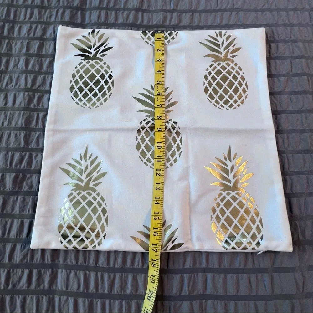 🥳 5/$25 Throw‎ Pillow Case/Cover Metallic Gold Foil Pineapple on White 17”x17”